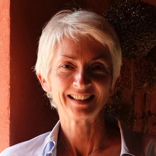 Follow Sylvie Roy on Select