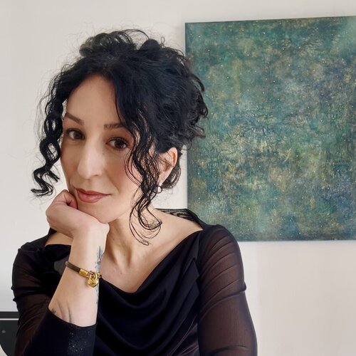 Follow Janette Wölwer on Select