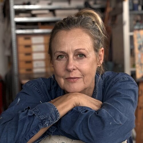 Follow Barbara Landbeck on Select