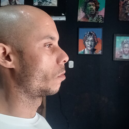 Follow RODRIGO BARBOSA on Select