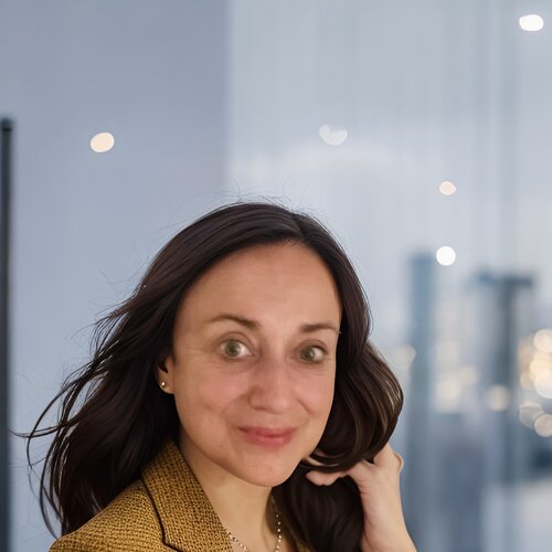 Follow Eva Demuth on Select