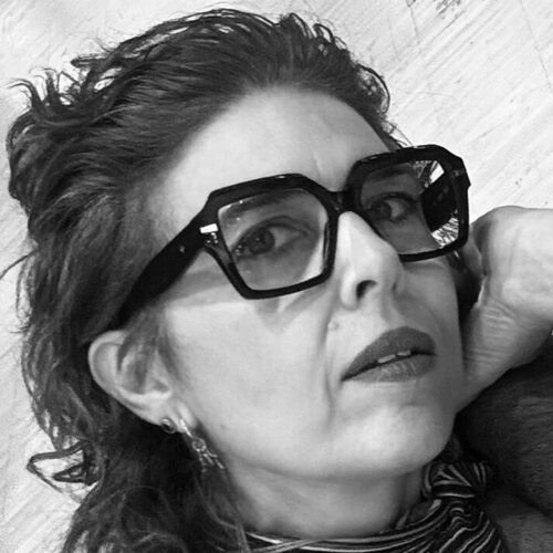 Follow Amalia Cavallaro on Select