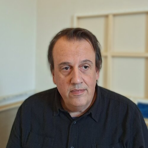 Follow Xavier Bertrand on Select