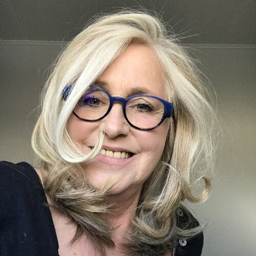 Follow Dagmar Stücher on Select