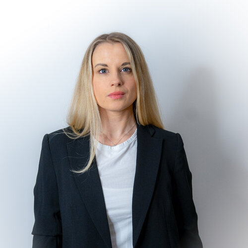 Follow Sophie Friederichs on Select