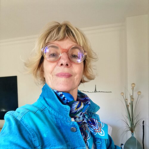 Follow Anne Pivron on Select