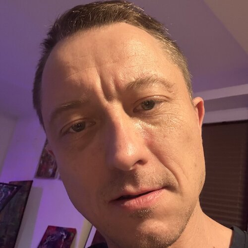 Follow Krzysztof Kicel on Select
