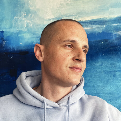 Follow Carlos Milanés on Select
