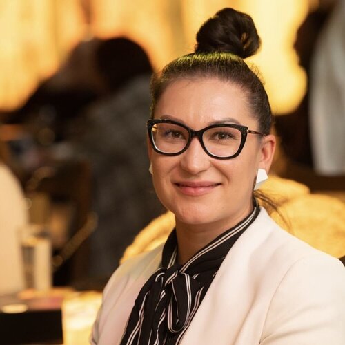 Follow Daria Vergina on Select