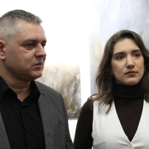 Follow Julia Gust - Trybuś Grzegorz Gust on Select