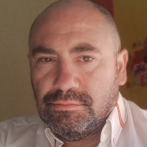 Follow Adolfo Vázquez Burgos on Select