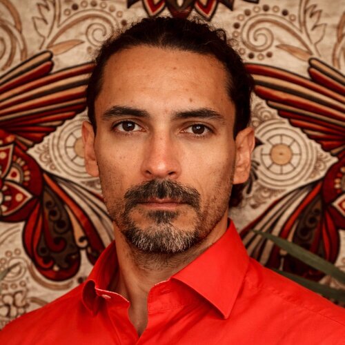 Follow Jorge Humberto Tapia Perez on Select