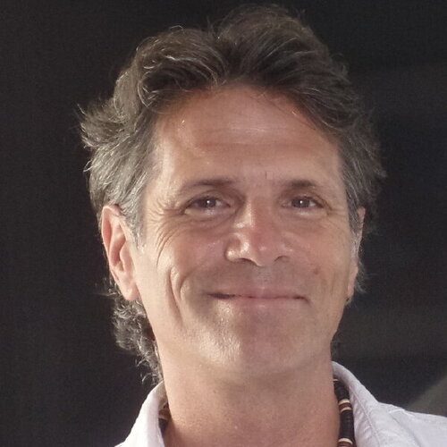 Follow Stephen Lucas on Select