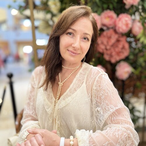 Follow Nadezhda Siuzeva on Select