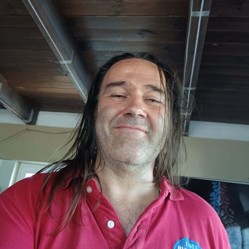 Follow Balint Bodi on Select