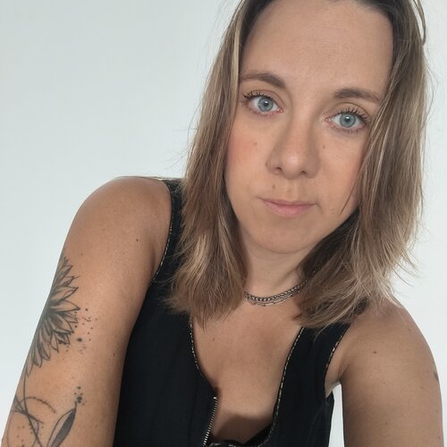 Follow Alexandra Ensel on Select