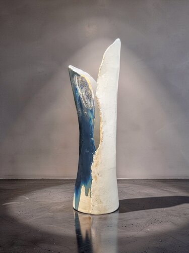 BLUE BIRD, WHITE WINGS von Emilia Milcheva, Skulptur kaufen auf Select