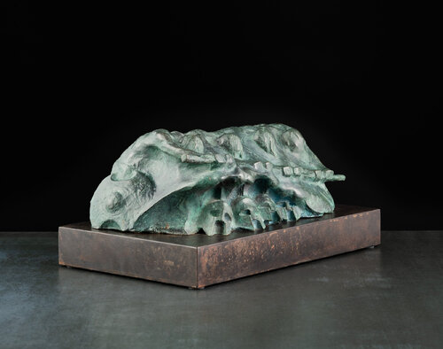 Rook of Heroes von Sergei Oganov, Skulptur kaufen auf Select