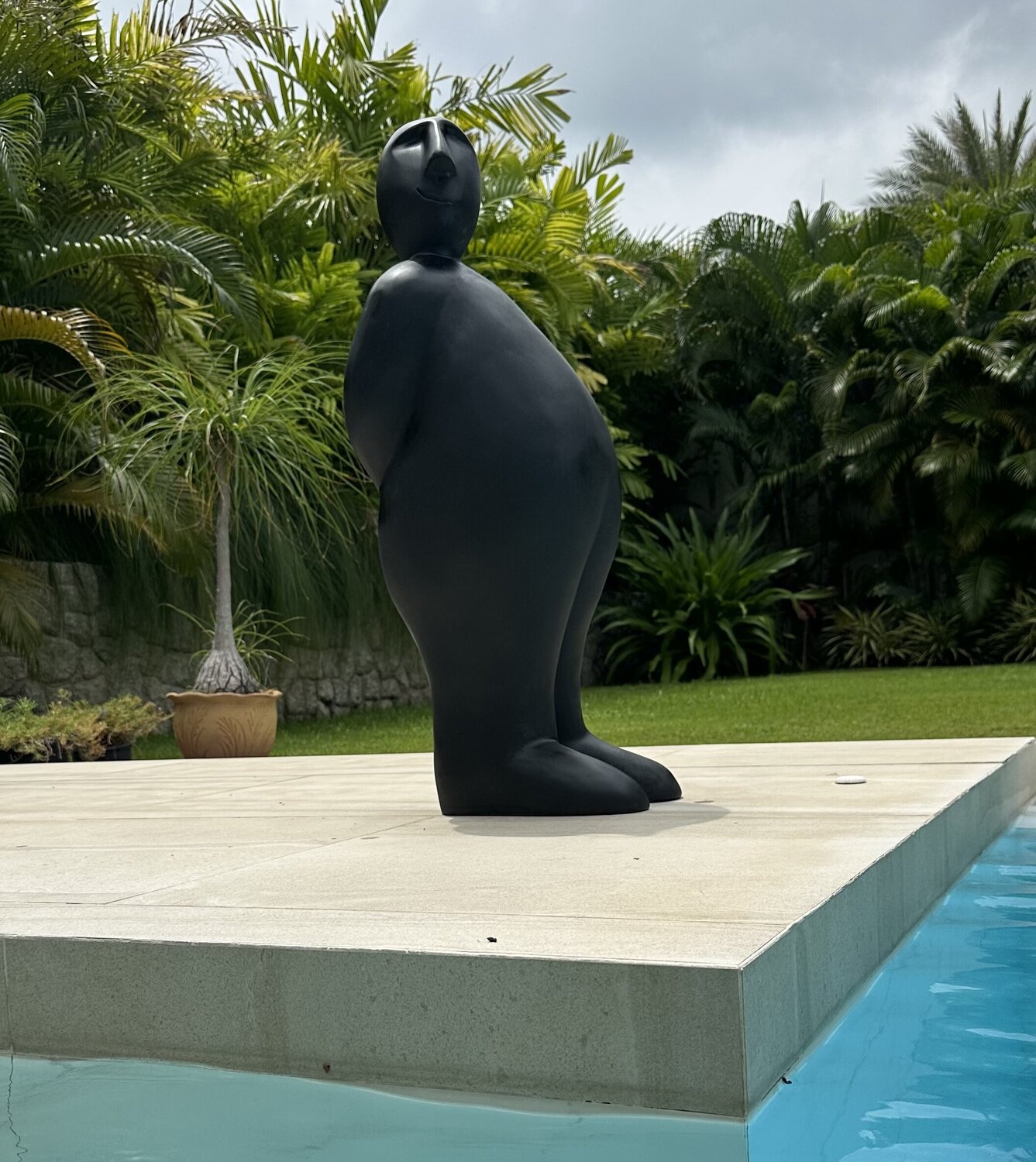 ilContento© XL Black Herold Van den Berg Sculpture for sale