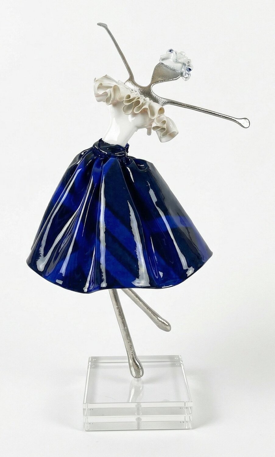 Marina NONOS Mercedes & Franziska Welte Sculpture for sale