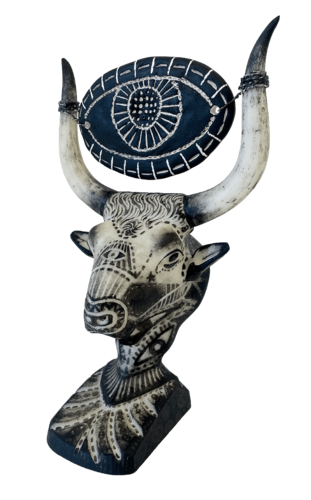 The Shield: Navy Bull Head Sculpture von Leah Larisa Bunshaft, Malerei kaufen auf Select