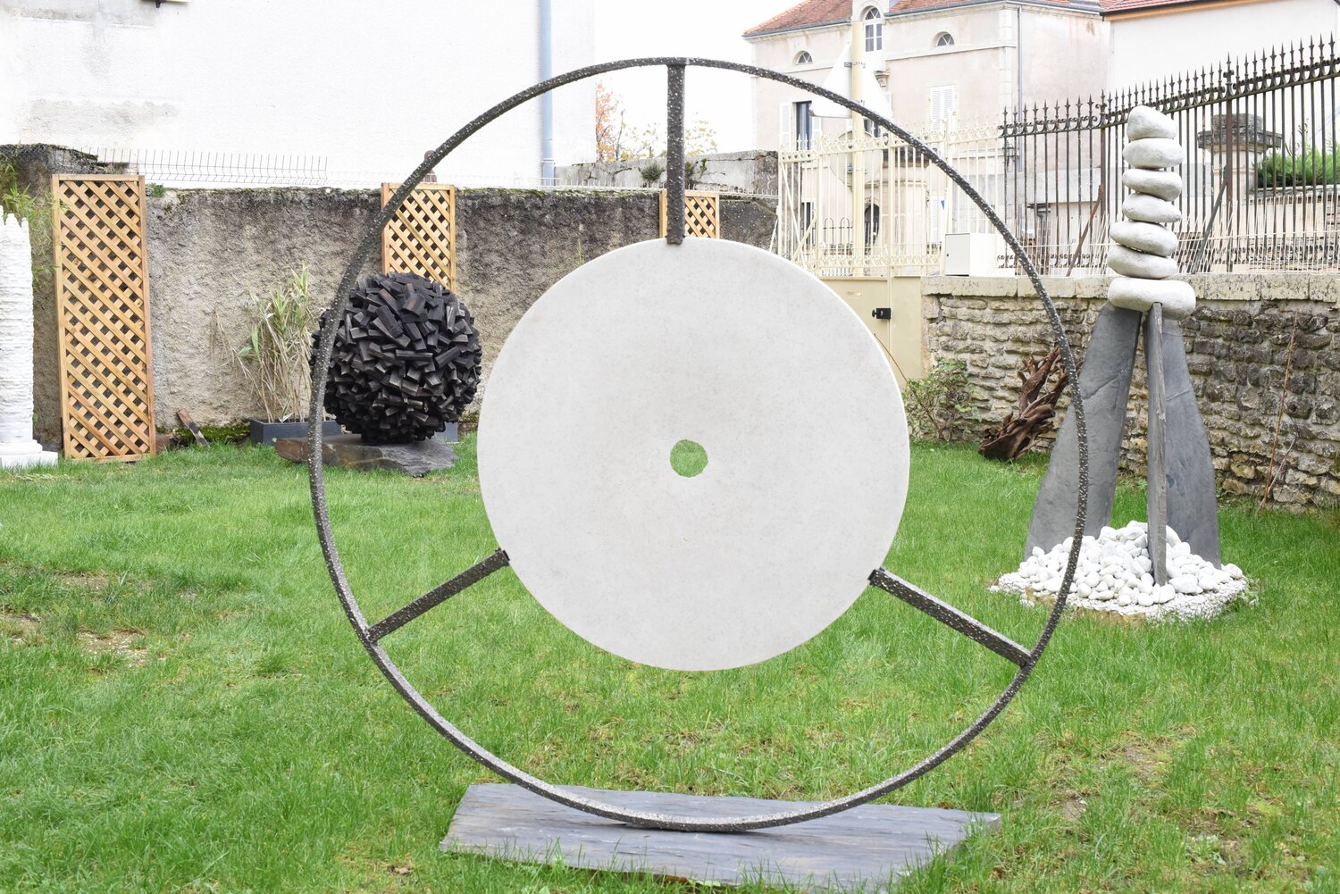 CERCLE SILENCE Marc Mugnier Sculpture for sale
