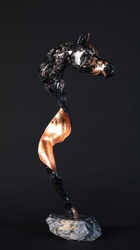 Le cheval Cuivré von ROLAND DELSEMME, Skulptur kaufen auf Select