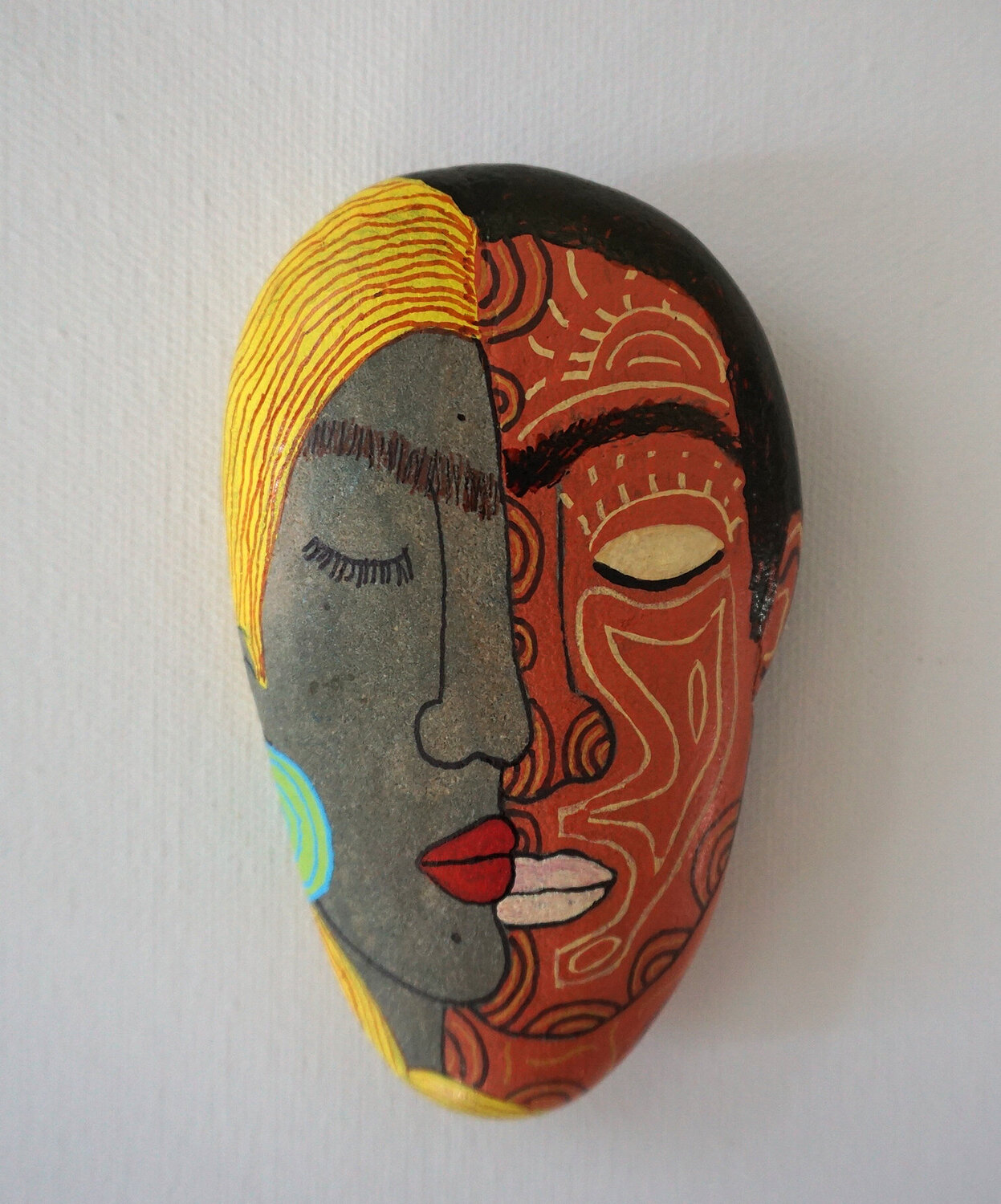 Enamorados, colorierter Nordseestein, Urheberrecht Katharina Kretschmer Katharina Kretschmer Original painting for sale