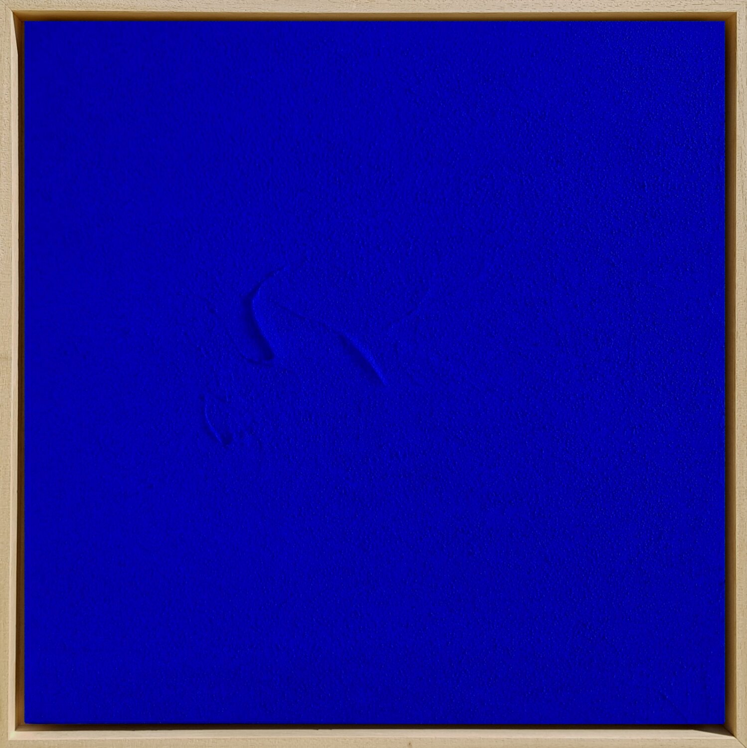 MONOCHROME BLEU ELECTRIQUE ENCADRE Sandrine Hartmann Original painting for sale
