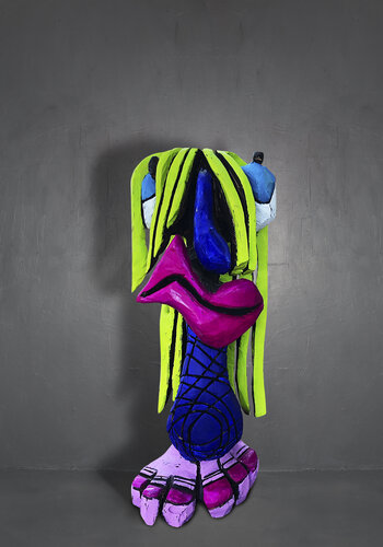 DER KLEINE KNUTSCHE-KLAUS by Andrea Halm, Sculpture for Sale on Select