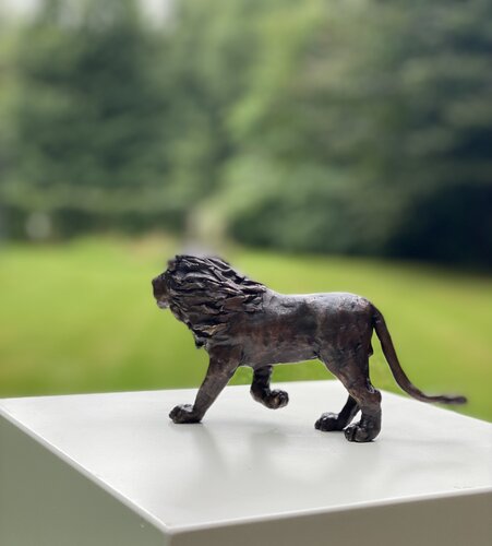 Löwe by Florentine Kunze-Wolff, Sculpture for Sale on Select