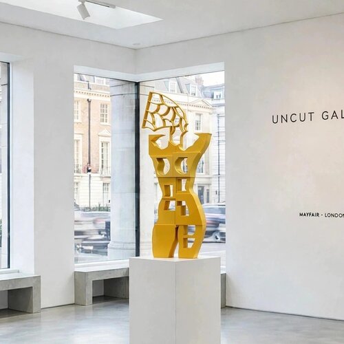 Nefertari by Ernesto Zapata Urrutiabeascoa, Sculpture for Sale on Select