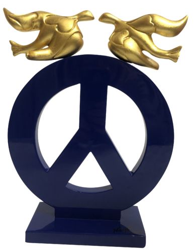 Peace and Loves  resine oiseaux patine peinte à la feuille d'or 24 carats by Nouna, Sculpture for Sale on Select