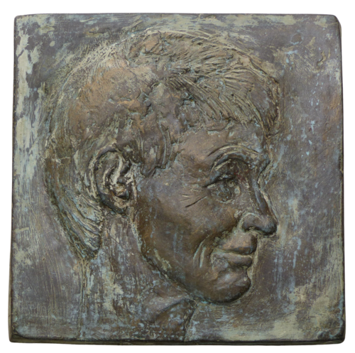 Portrait meiner Mutter by Angelika Kienberger, Sculpture for Sale on Select