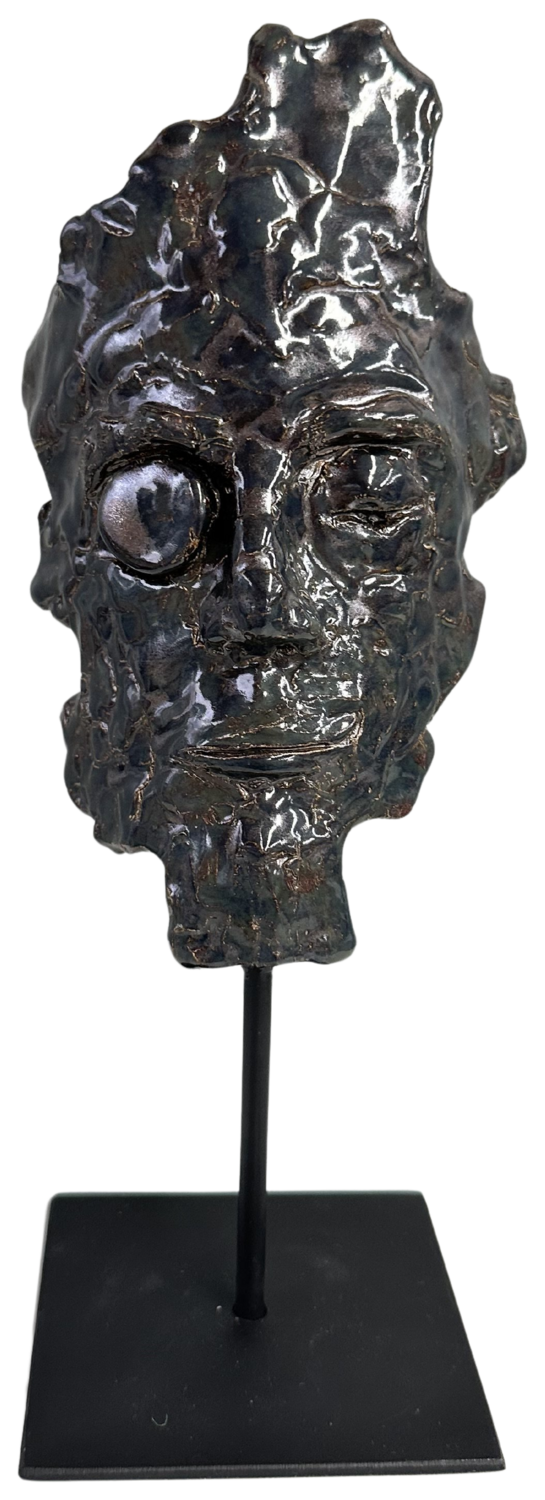 Rahantekijä Jasmin Yli-Huhtala Sculpture for sale