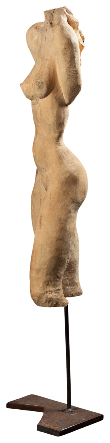 Ragazza in posa Luca Tassone Sculpture for sale