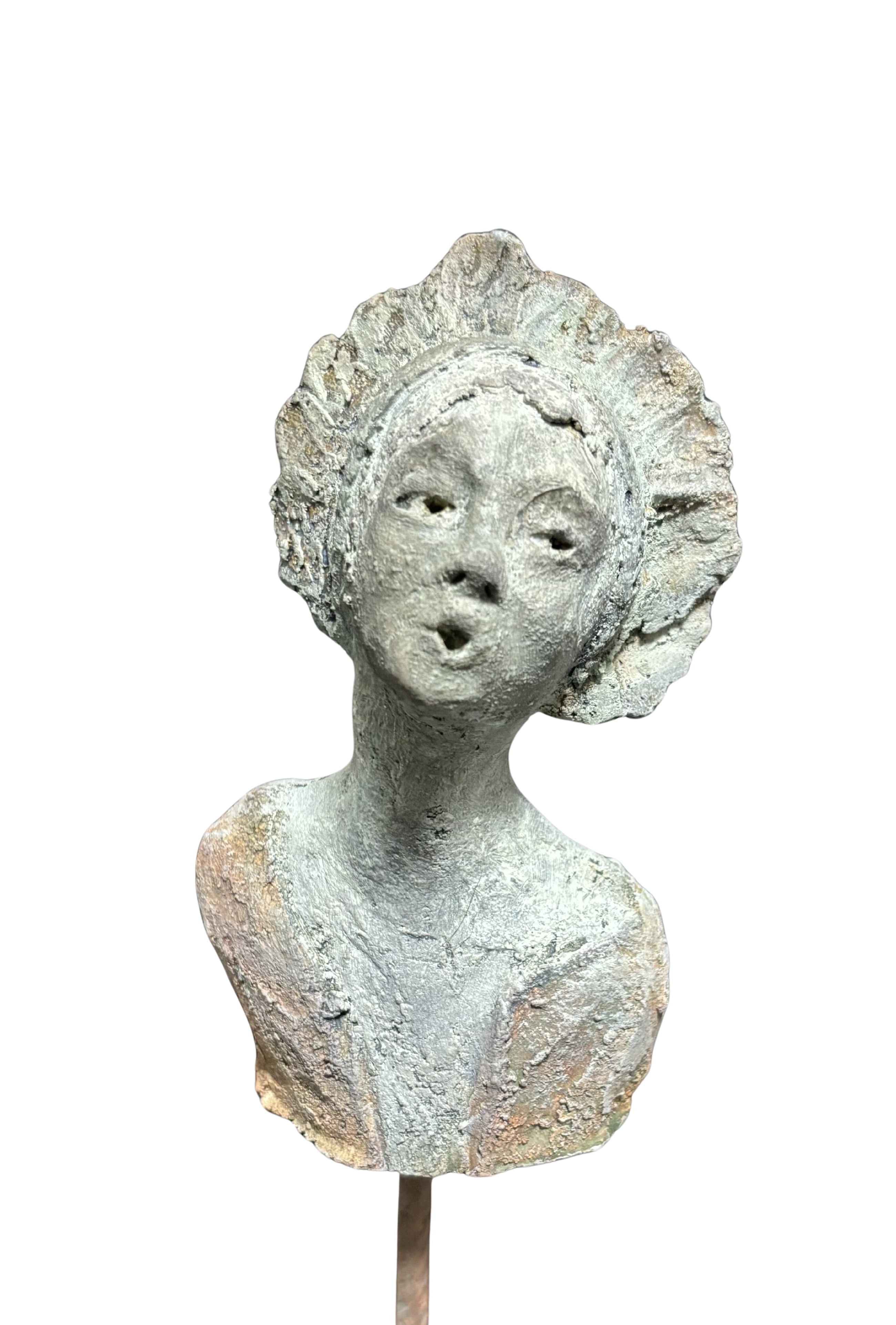 Sculpture : petite tête heureuse