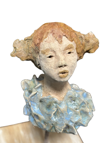 Sculpture : jeune fille au corsage bleu by Catherine Zivi, Sculpture for Sale on Select
