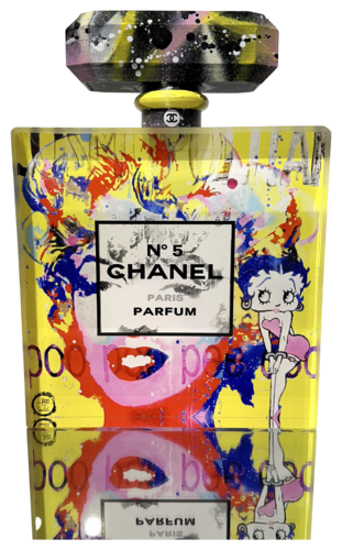 Flacon Chanel n°5, Marilyn et Betty, jaune by Patrick Cornée, Sculpture for Sale on Select