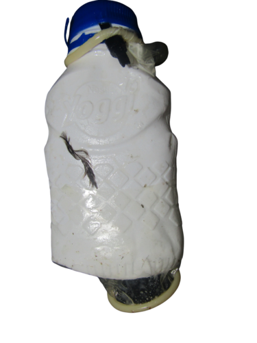 Preservativo ronpeu e apanhou doenca by Celso PREI, Sculpture for Sale on Select