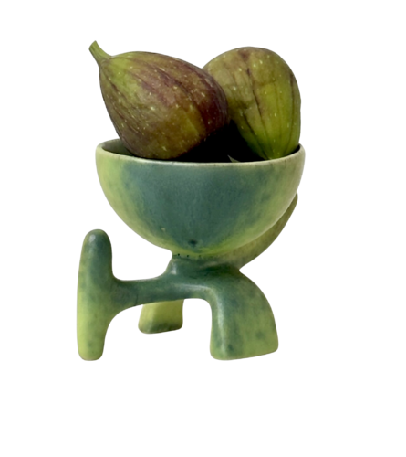 Poisonous frog series - Cup II von Mateo Aranda, Skulptur kaufen auf Select